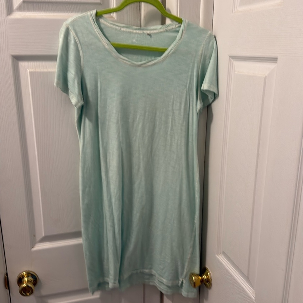 Women’s Tommy Bahama casual short sleeve dress.